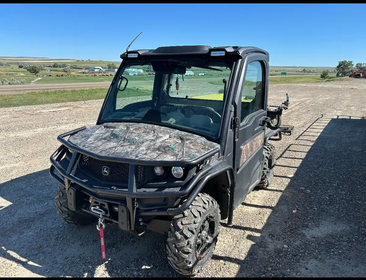 Gallery image 1 for Used 2021 John Deere XUV 835R Utility Vehicle