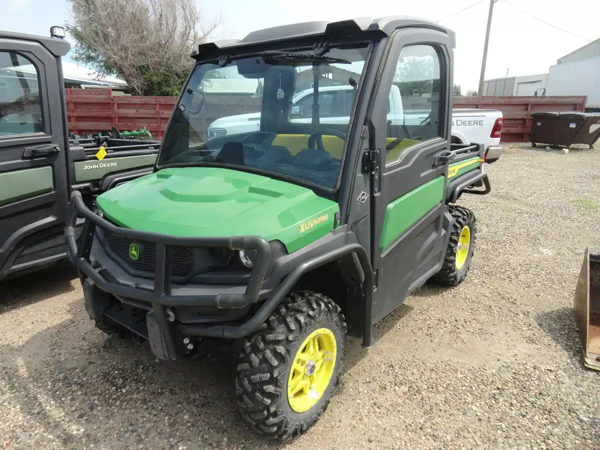 Gallery image 1 for 2022 John Deere XUV 835M Utility Vehicle