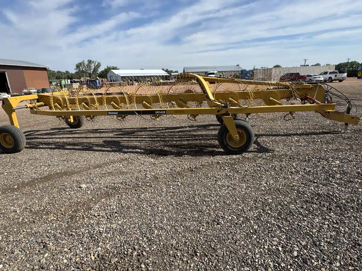 Gallery image 1 for Used 2020 Vermeer VR1428 Rake