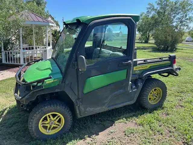 Gallery image 1 for Used 2023 John Deere XUV 835R Utility Vehicle