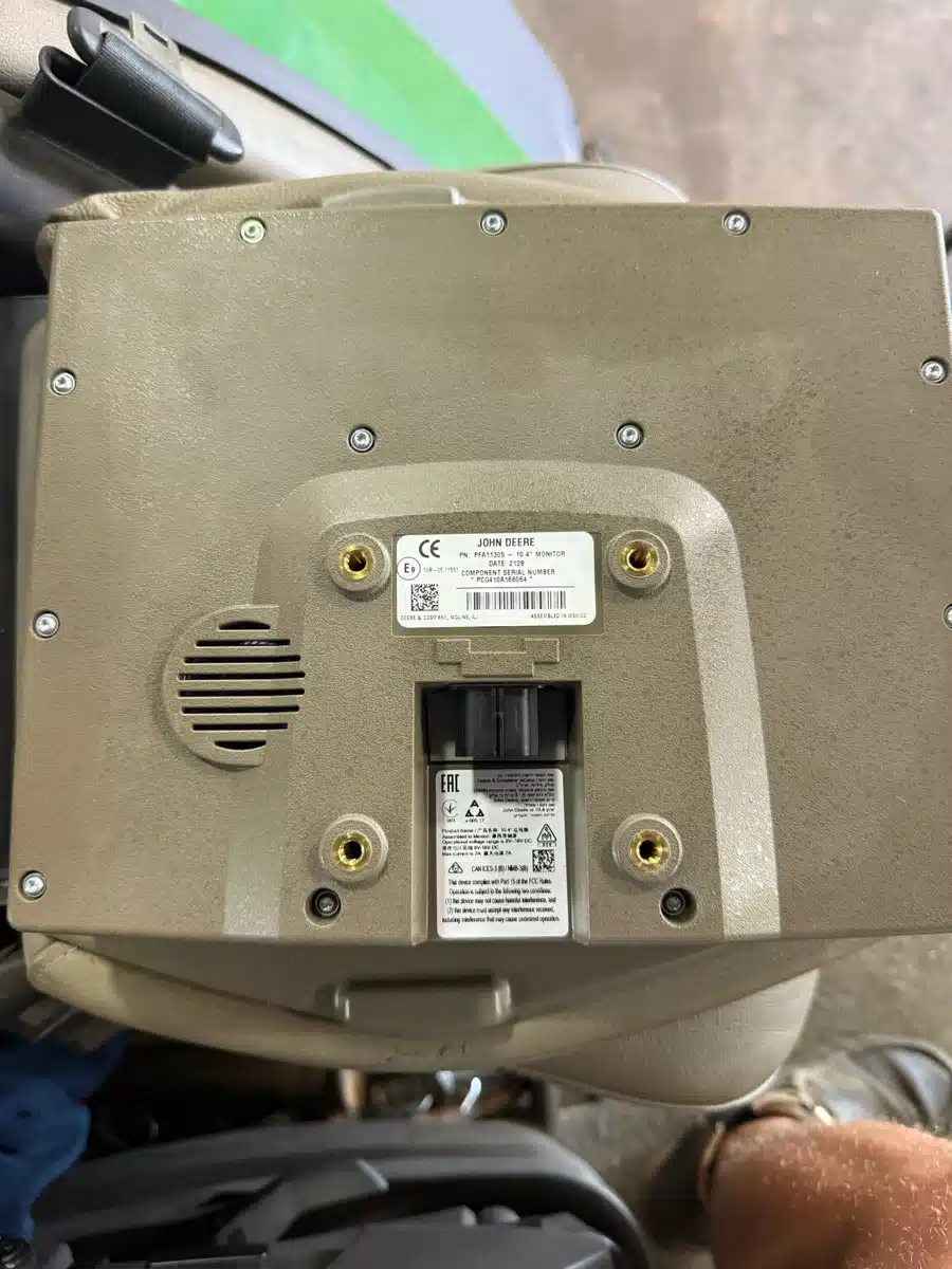 Gallery image 2 for Used 2022 John Deere Gen 4 Extend Monitor 072EPC Guidance System