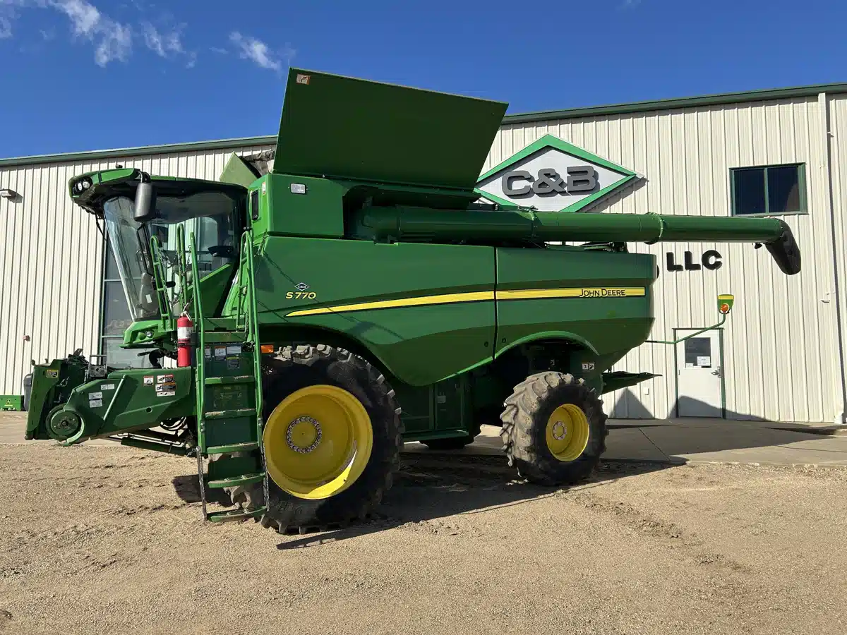 Gallery image 2 for 2021 John Deere S770 Combine