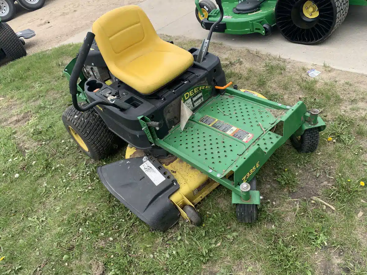 Gallery image 1 for Used 2016 John Deere Z335E Mower - Zero Turn