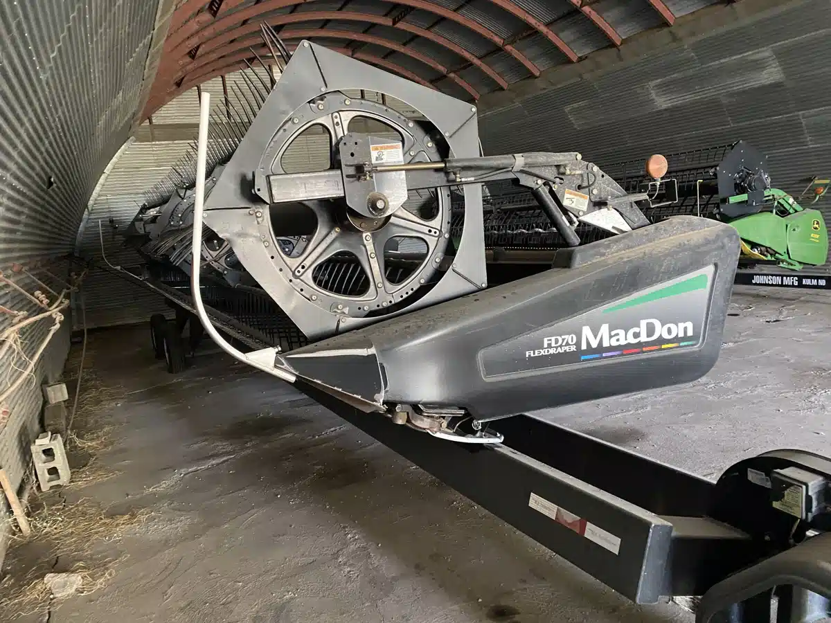 Gallery image 2 for Used 2010 MacDon FD70 Header - Draper