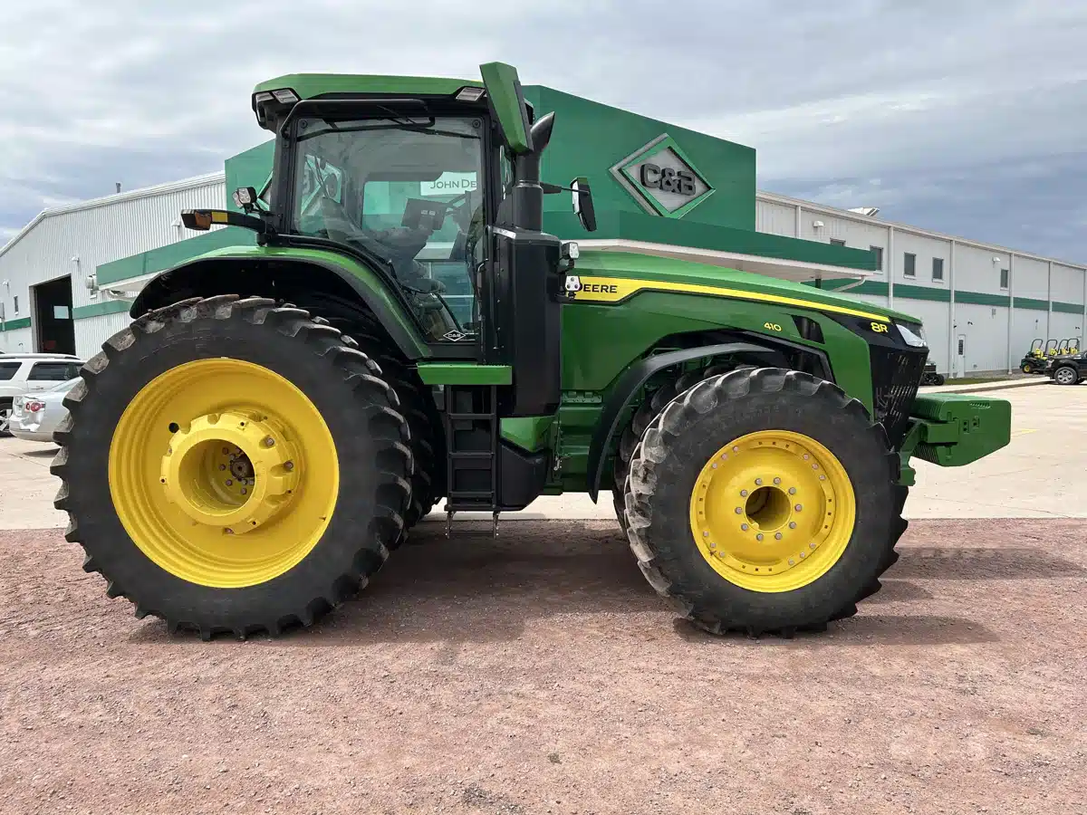 Gallery image 1 for 2024 John Deere 8R 410 Tractor