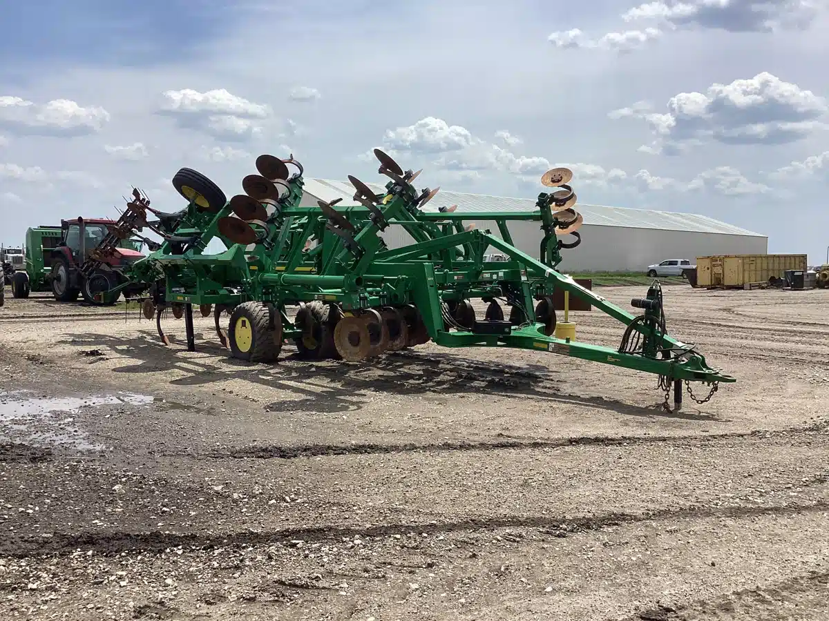 Gallery image 1 for Used 2021 John Deere 2730 Ripper