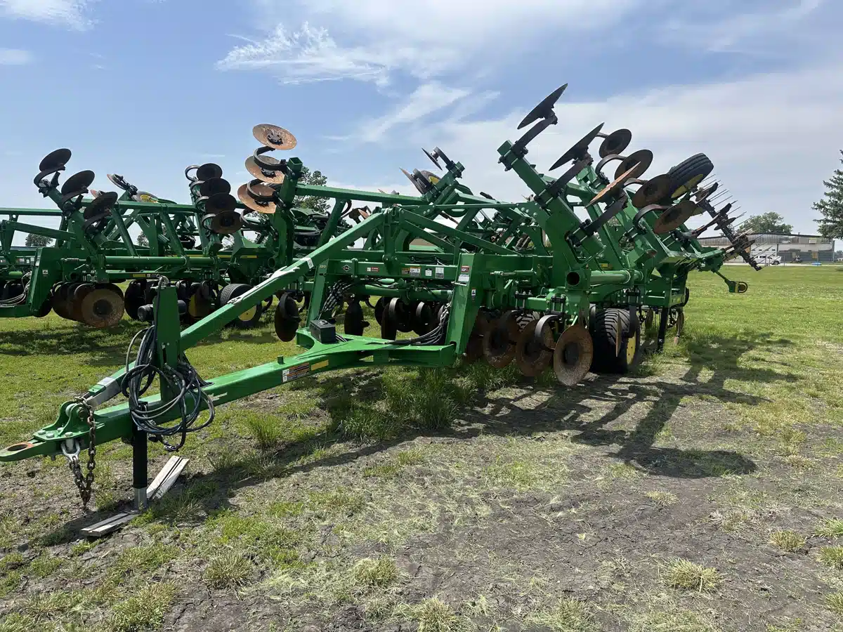 Gallery image 2 for Used 2021 John Deere 2730 Ripper