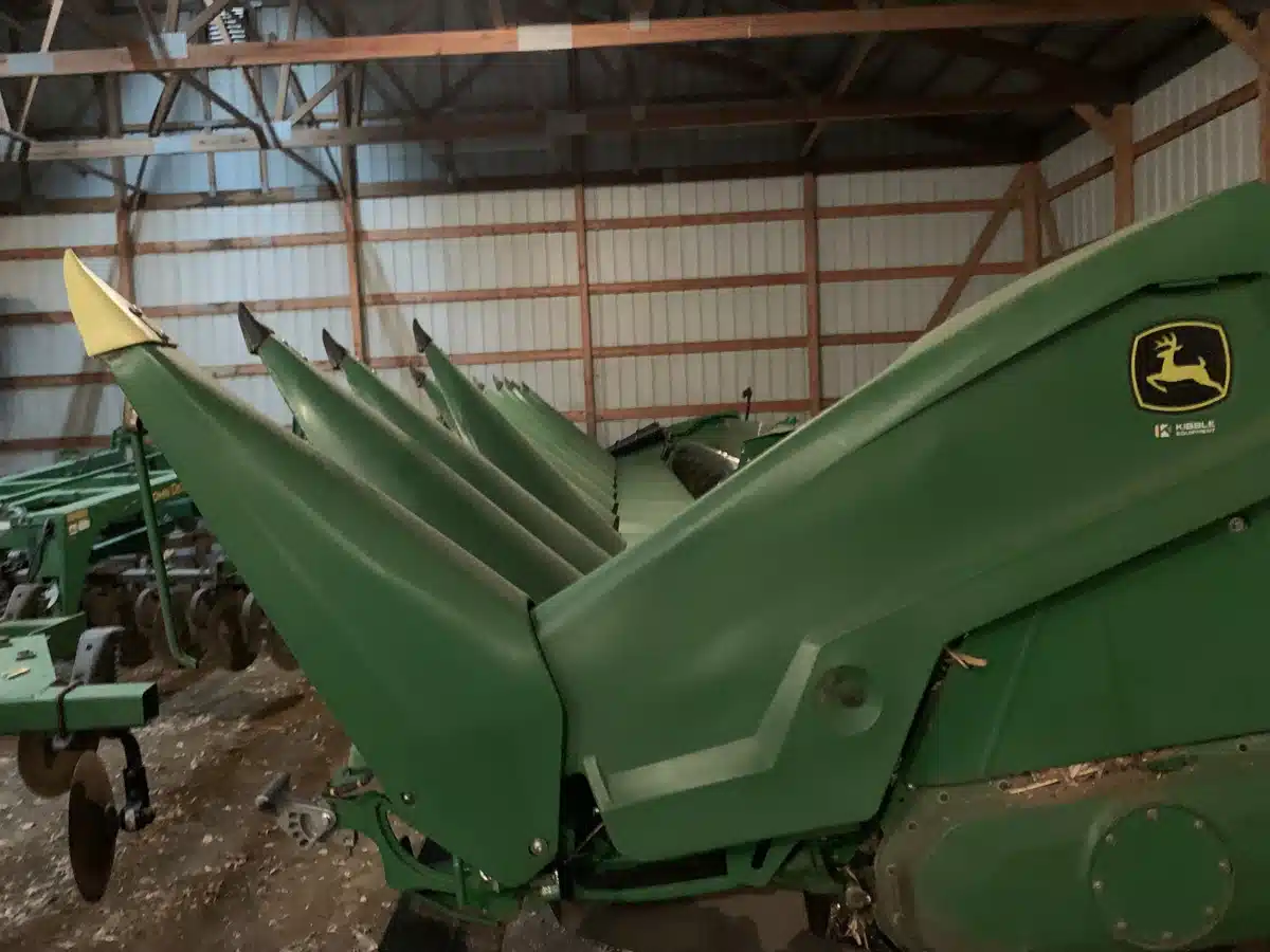Gallery image 1 for Used 2024 John Deere C12R Header - Row Crop