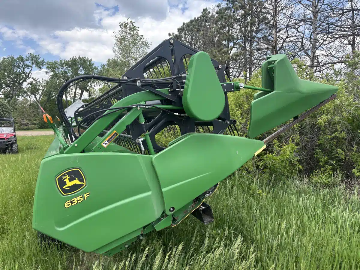 Gallery image 1 for Used 2010 John Deere 635 Header - Flex