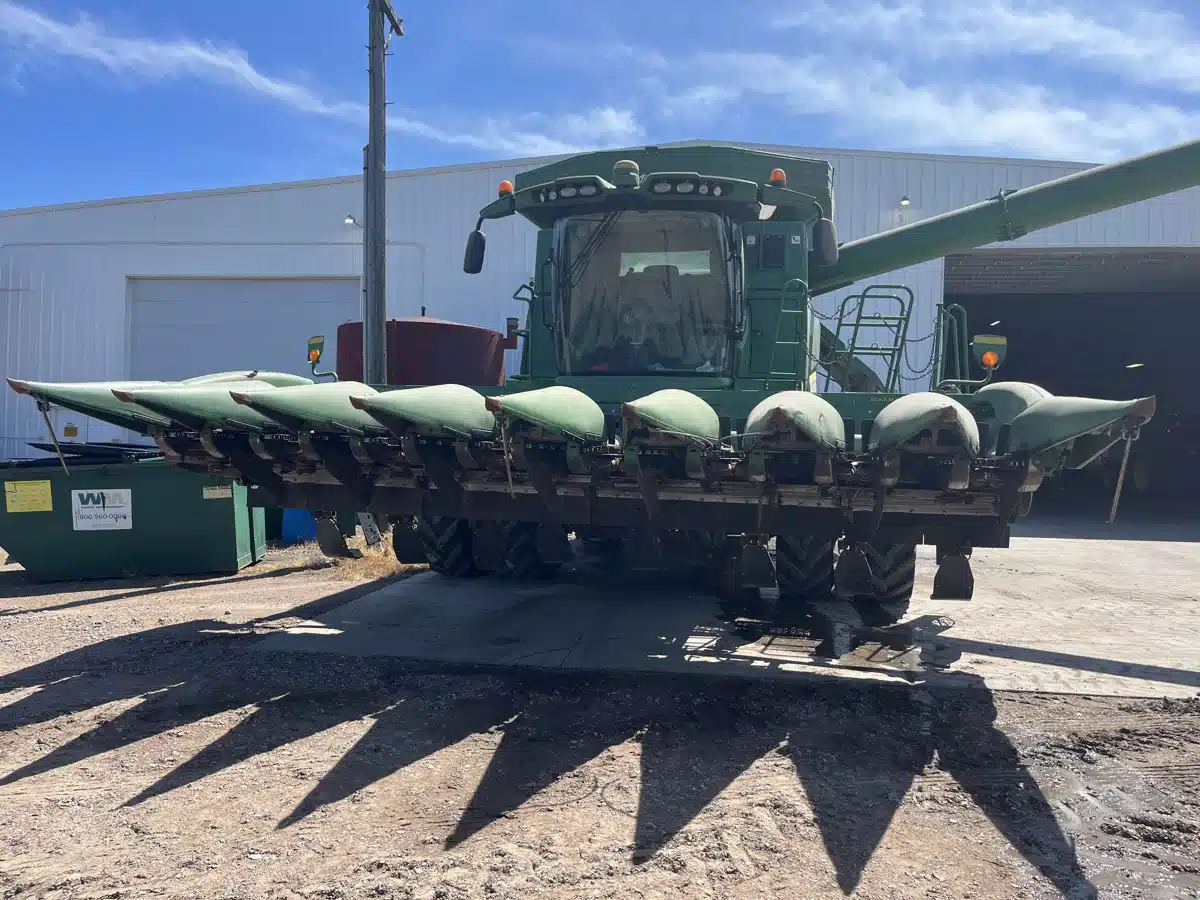 Gallery image 1 for Used 2019 John Deere 708C Header - Row Crop