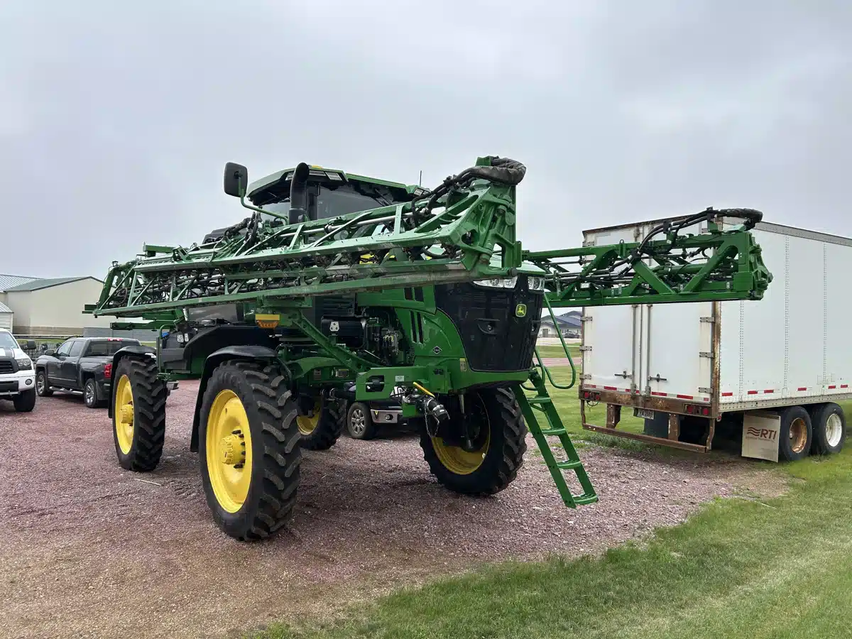 Gallery image 2 for Used 2025 John Deere 412R Sprayer - Self Propelled