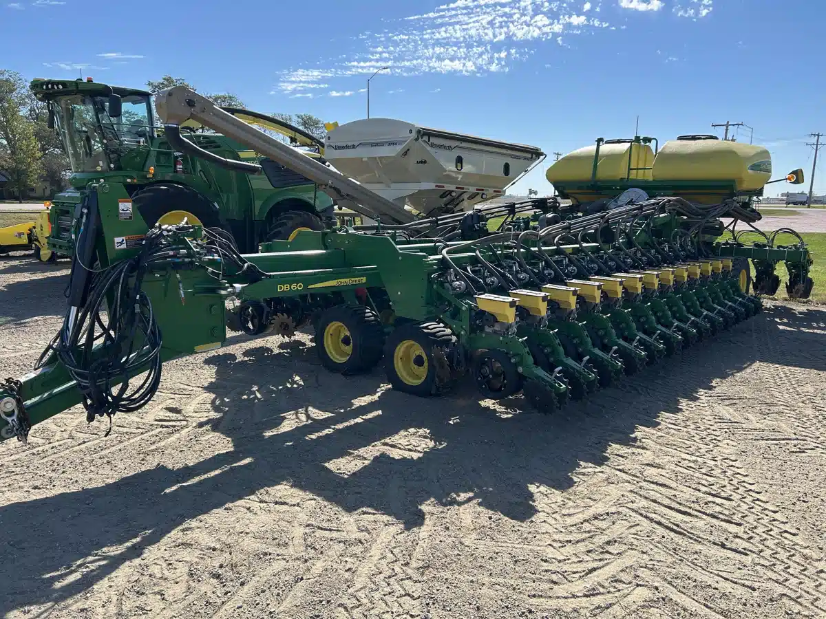 Gallery image 1 for Used 2021 John Deere DB60 Planter