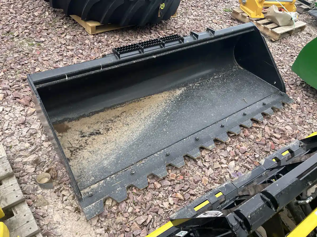 Gallery image 2 for Used 2025 John Deere C90 Attachment