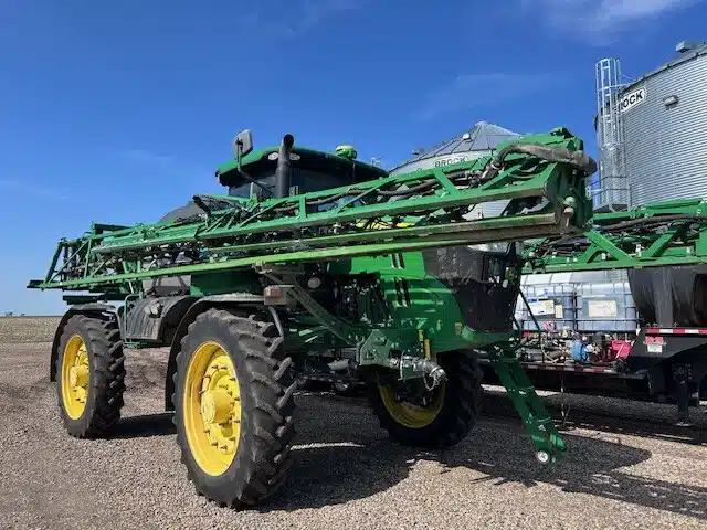 Gallery image 1 for Used 2017 John Deere R4045 Sprayer - Self Propelled