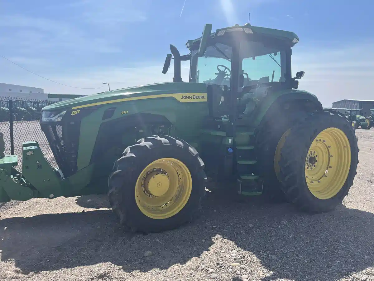 Gallery image 2 for Used 2020 John Deere 8R 310 Tractor