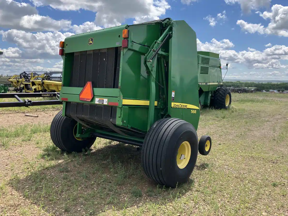 Gallery image 1 for Used 2010 John Deere 568 Round Baler