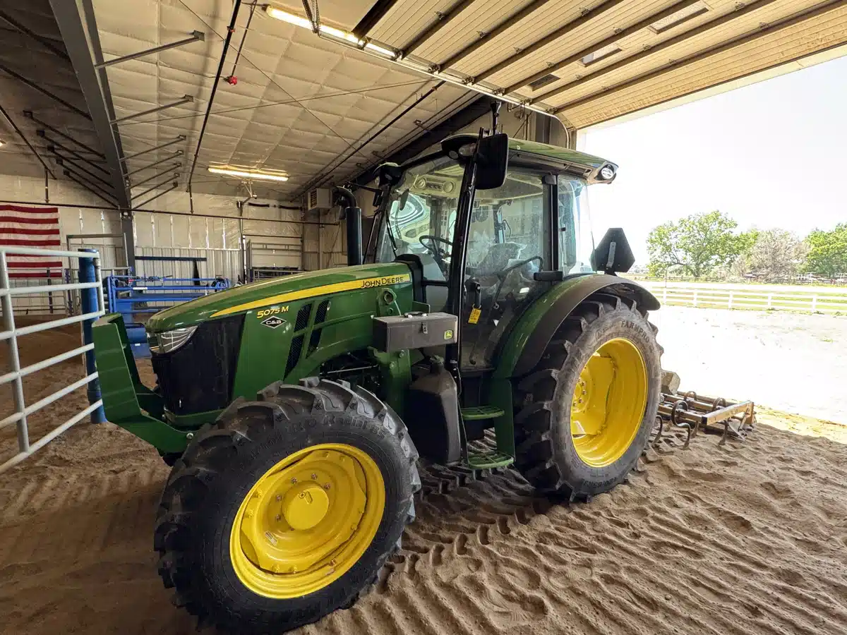 Gallery image 2 for Used 2024 John Deere 5075M Tractor