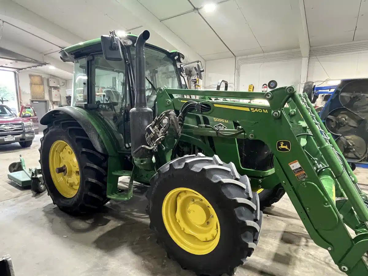 Gallery image 2 for Used 2025 John Deere 5095M Tractor