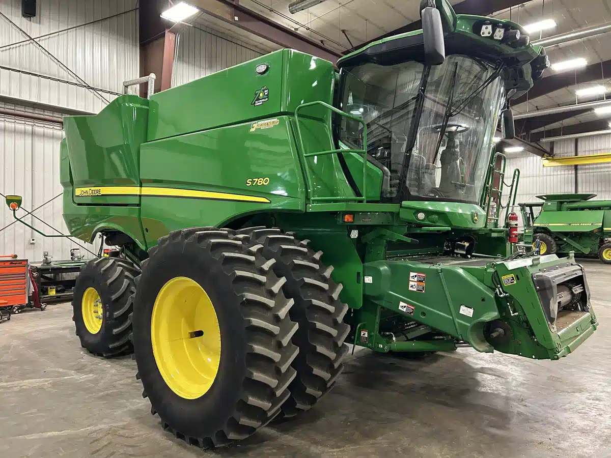 Gallery image 1 for Used 2022 John Deere S780 Combine