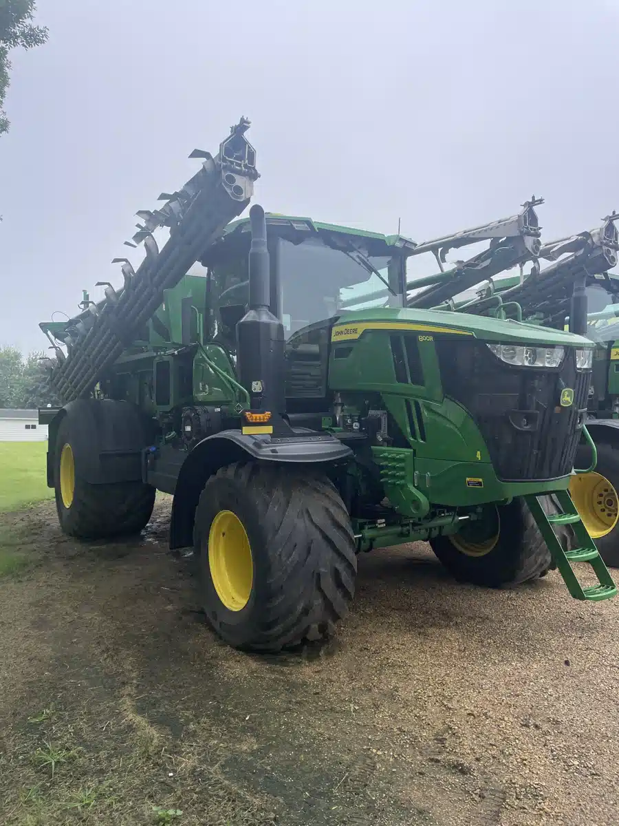 Gallery image 2 for 2024 John Deere 800R Anhydrous Applicator