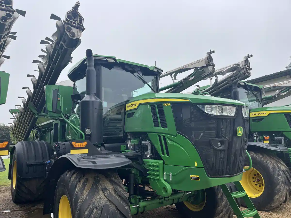 Gallery image 2 for Used 2024 John Deere 800R Anhydrous Applicator