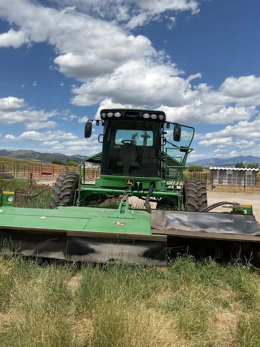 Gallery image 2 for Used 2012 John Deere R450 Windrower