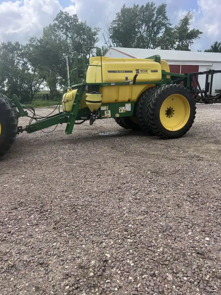 Gallery image 2 for Used 2005 Top Air TA1600 Sprayer - Pull Type