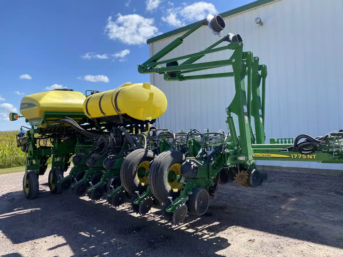 Gallery image 1 for Used 2019 John Deere 1775NT Planter