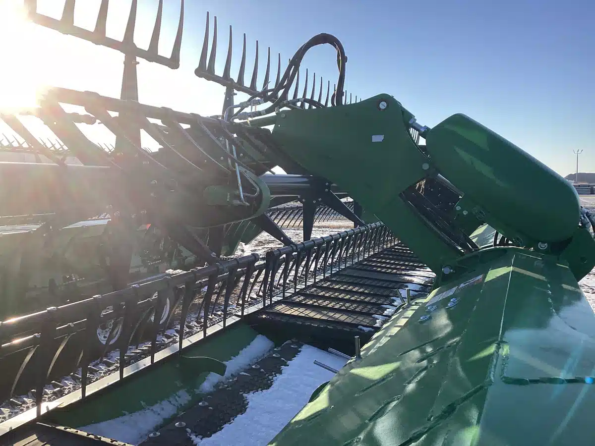 Gallery image 1 for Used 2024 John Deere RD40F Header - Flex