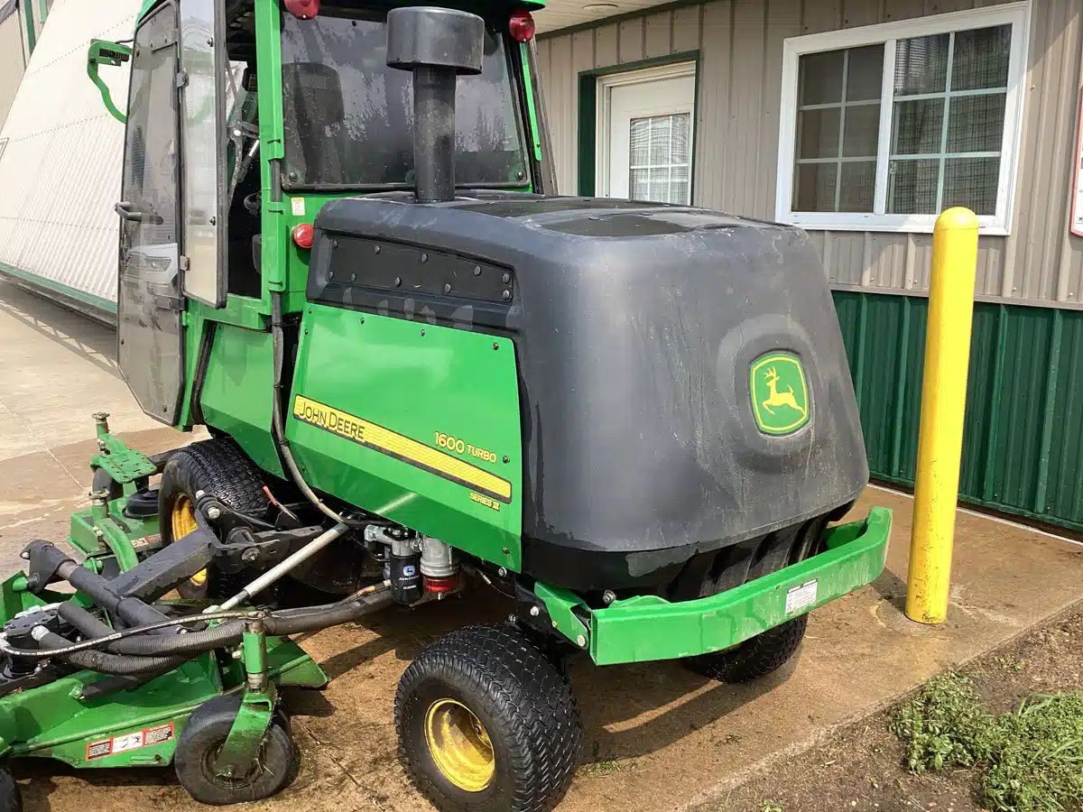 Gallery image 1 for Used 2020 John Deere 1600 Mower - Front Deck