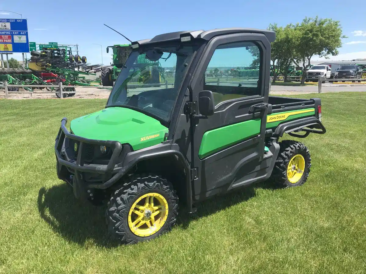 Gallery image 1 for 2022 John Deere XUV 865M Utility Vehicle