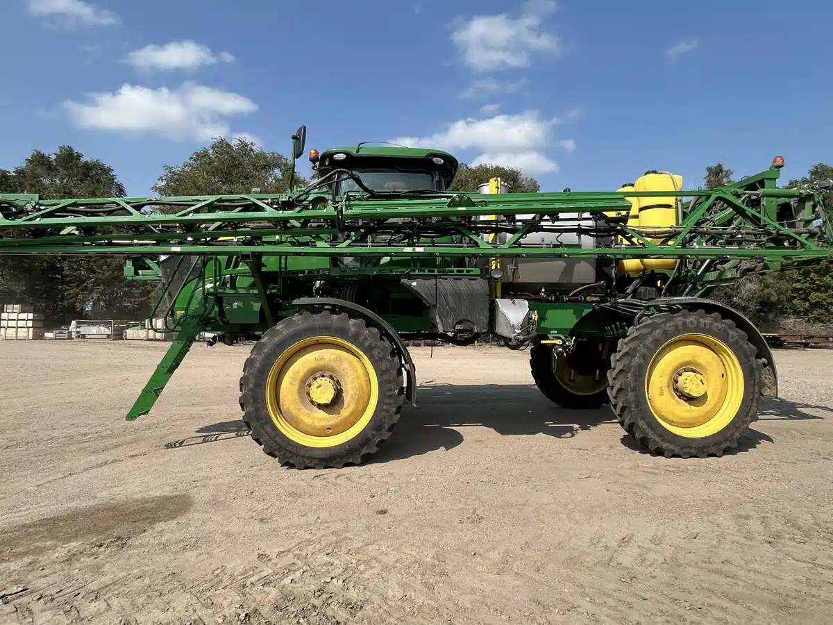 Gallery image 2 for Used 2021 John Deere R4038 Sprayer - Self Propelled
