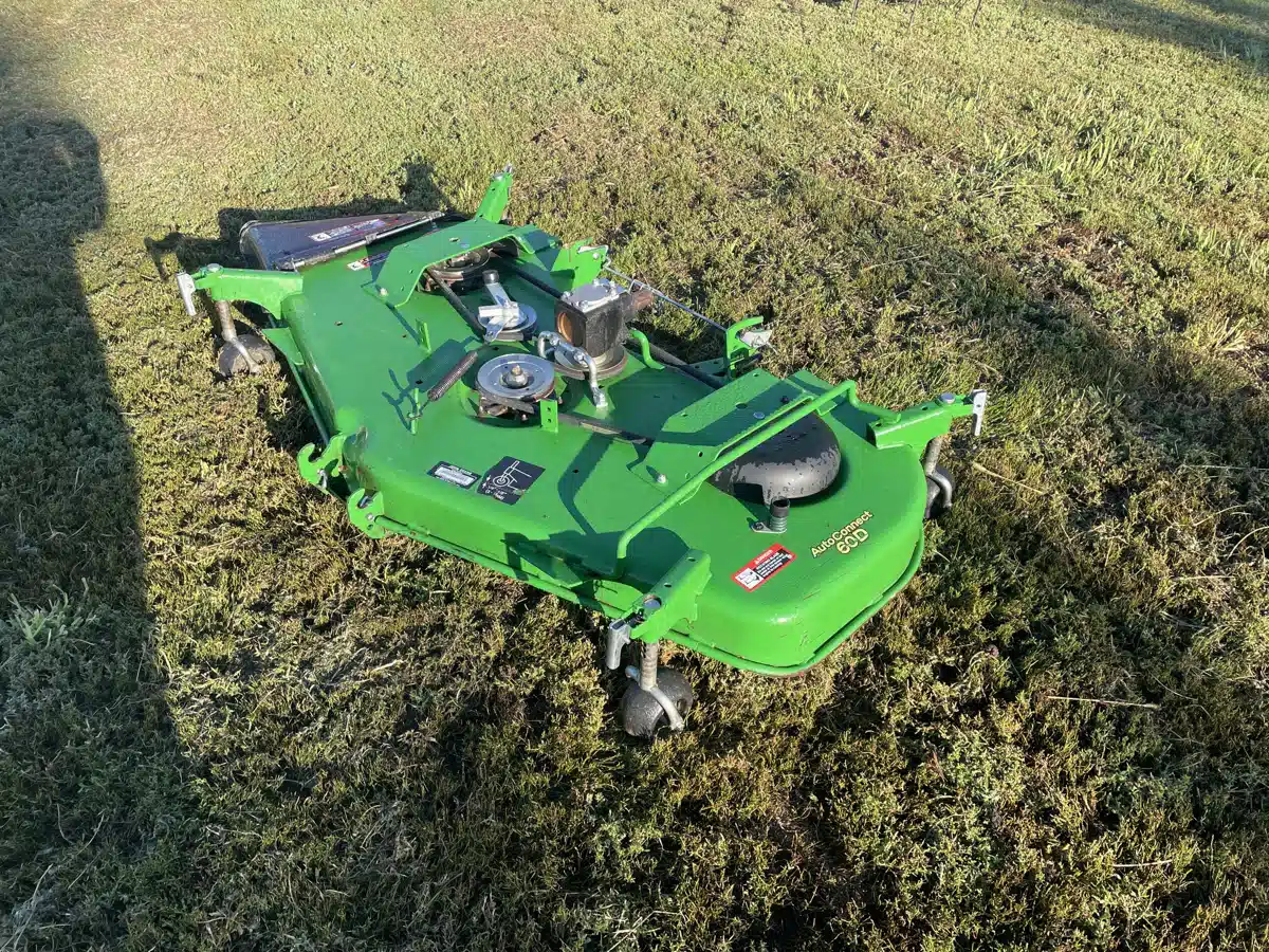 Gallery image 2 for Used 2019 John Deere 60D Mower Deck