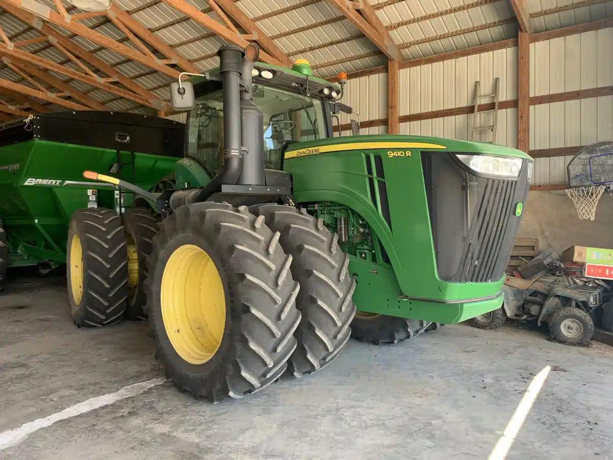 Gallery image 2 for Used 2012 John Deere 9410R Tractor