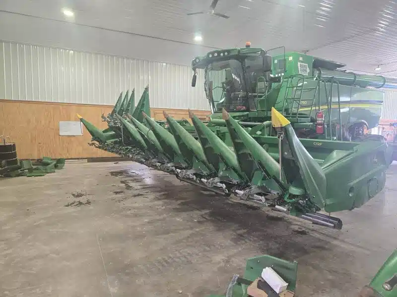 Gallery image 1 for Used 2021 John Deere C12F Header - Row Crop