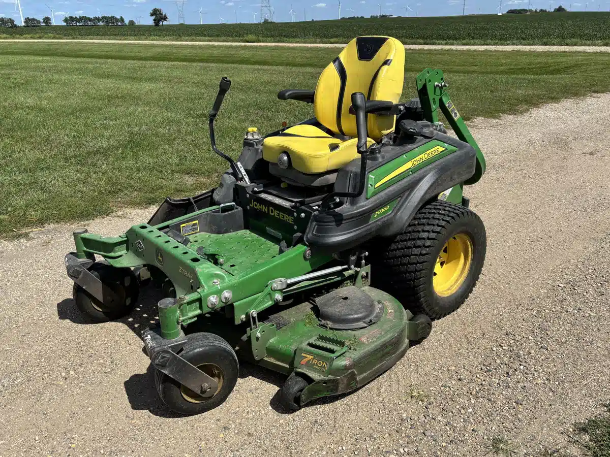 Gallery image 1 for Used 2021 John Deere Z930R Mower - Zero Turn