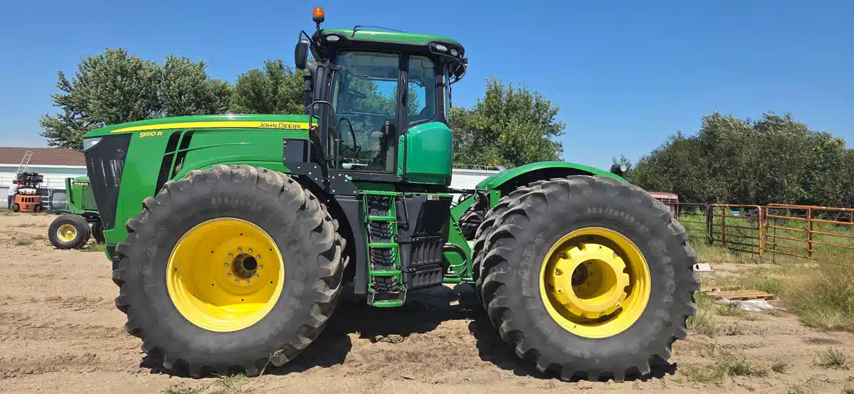Gallery image 2 for Used 2014 John Deere 9510R Tractor