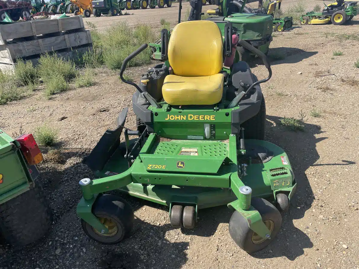 Gallery image 1 for Used 2022 John Deere Z720E Mower - Zero Turn