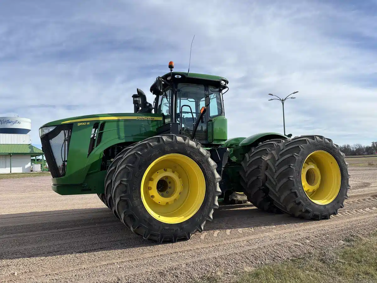 Gallery image 2 for Used 2013 John Deere 9510R Tractor