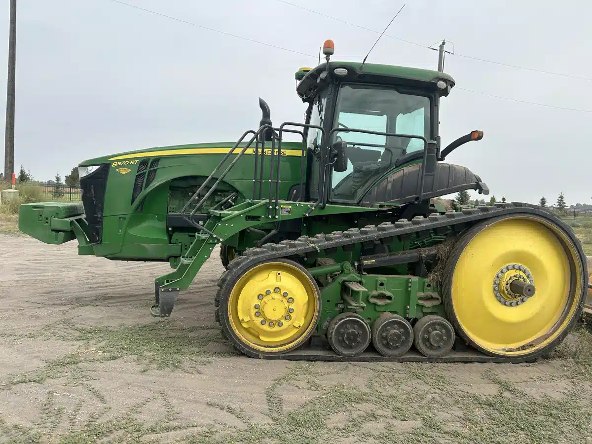 Gallery image 2 for Used 2015 John Deere 8370RT Tractor