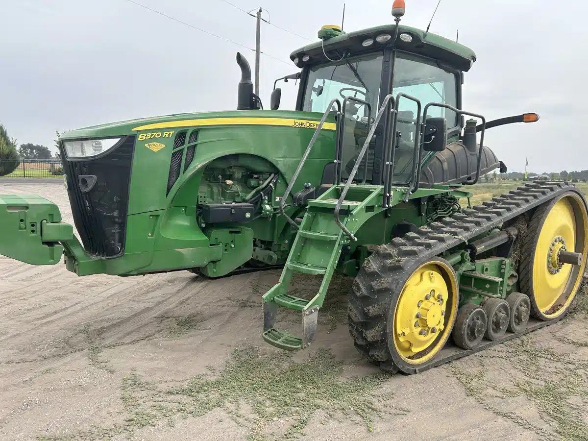 Gallery image 1 for Used 2015 John Deere 8370RT Tractor