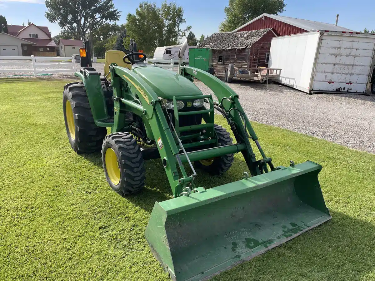 Gallery image 1 for Used 2004 John Deere 4720 Tractor