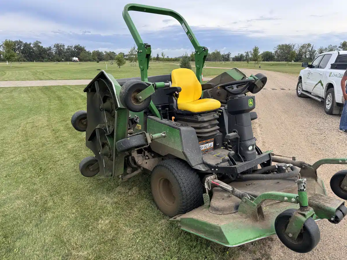 Gallery image 2 for Used 2022 John Deere 1600 Mower - Front Deck