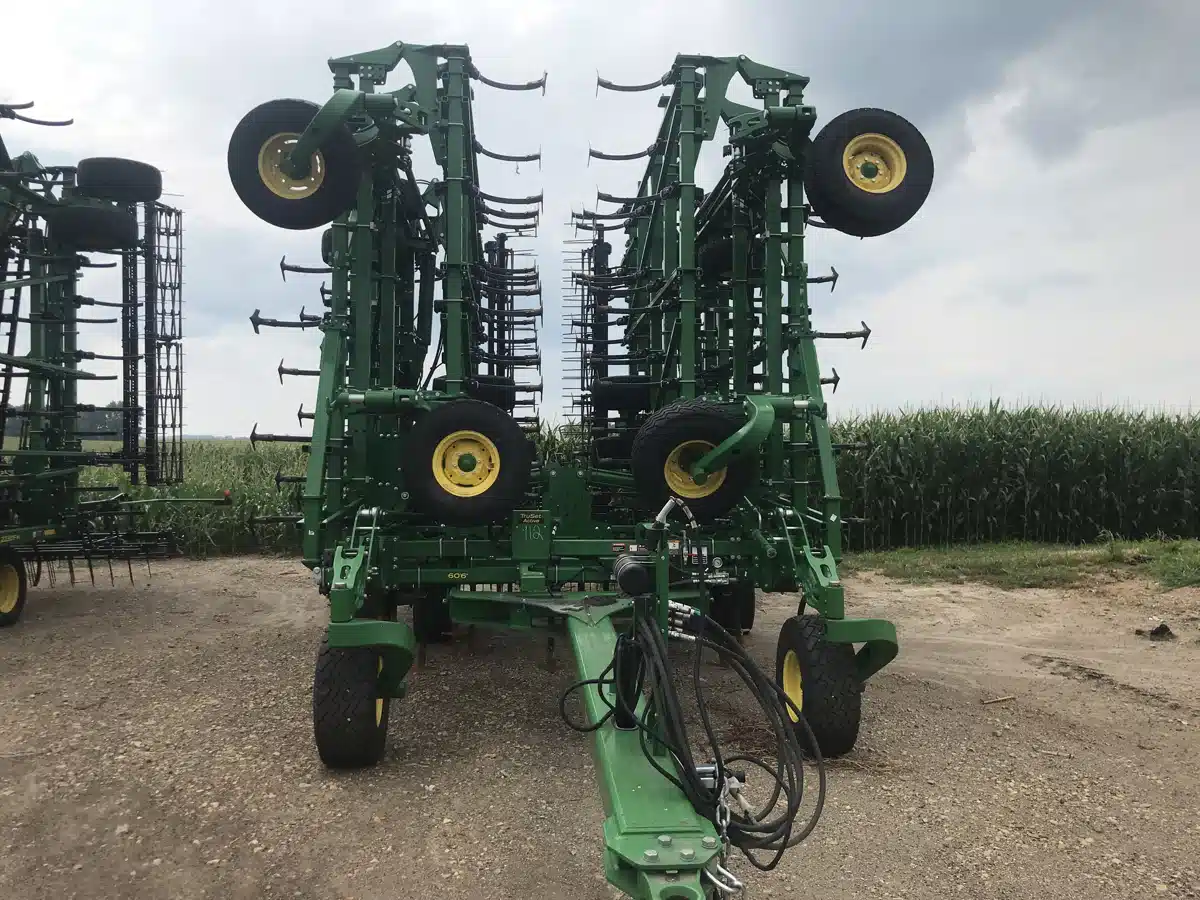 Gallery image 2 for Used 2024 John Deere 2230FH Cultivator