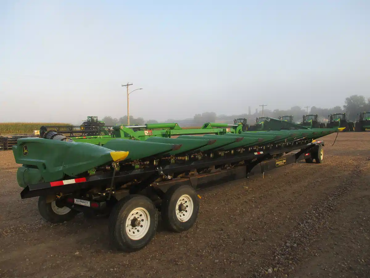 Gallery image 2 for 2021 John Deere C12F Header - Row Crop