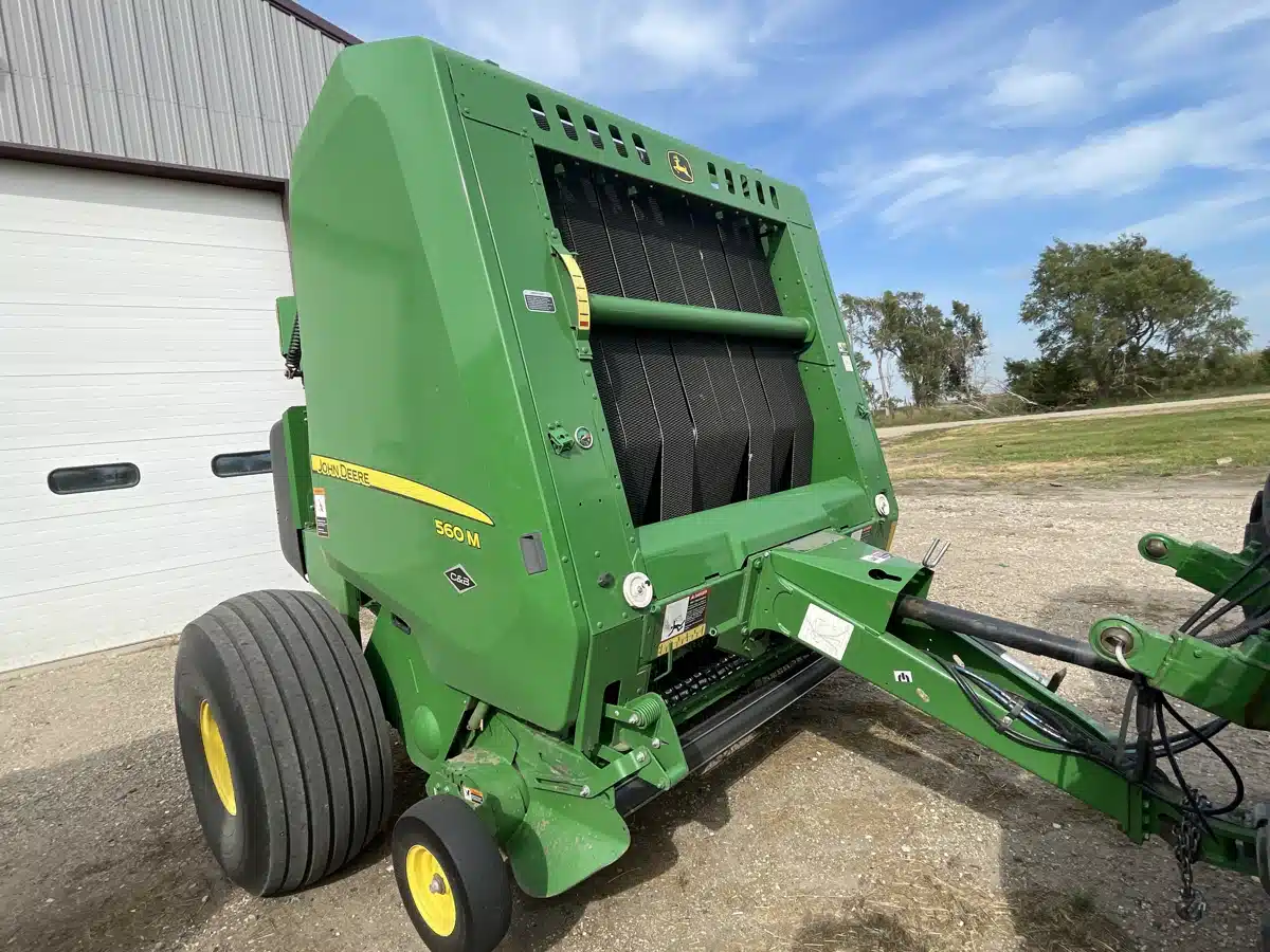 Gallery image 1 for Used 2020 John Deere 560M Round Baler