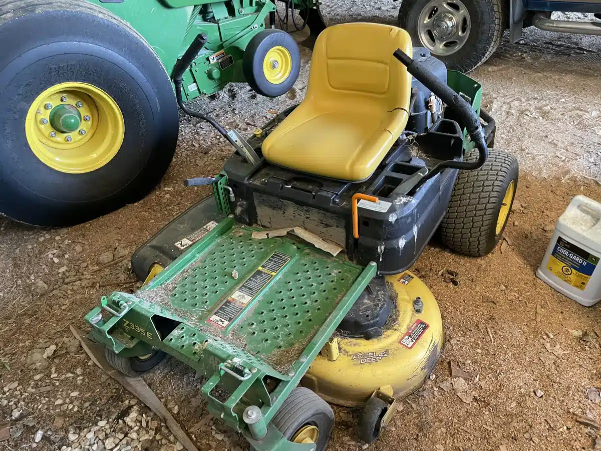 Gallery image 1 for Used 2016 John Deere Z335E Mower - Zero Turn