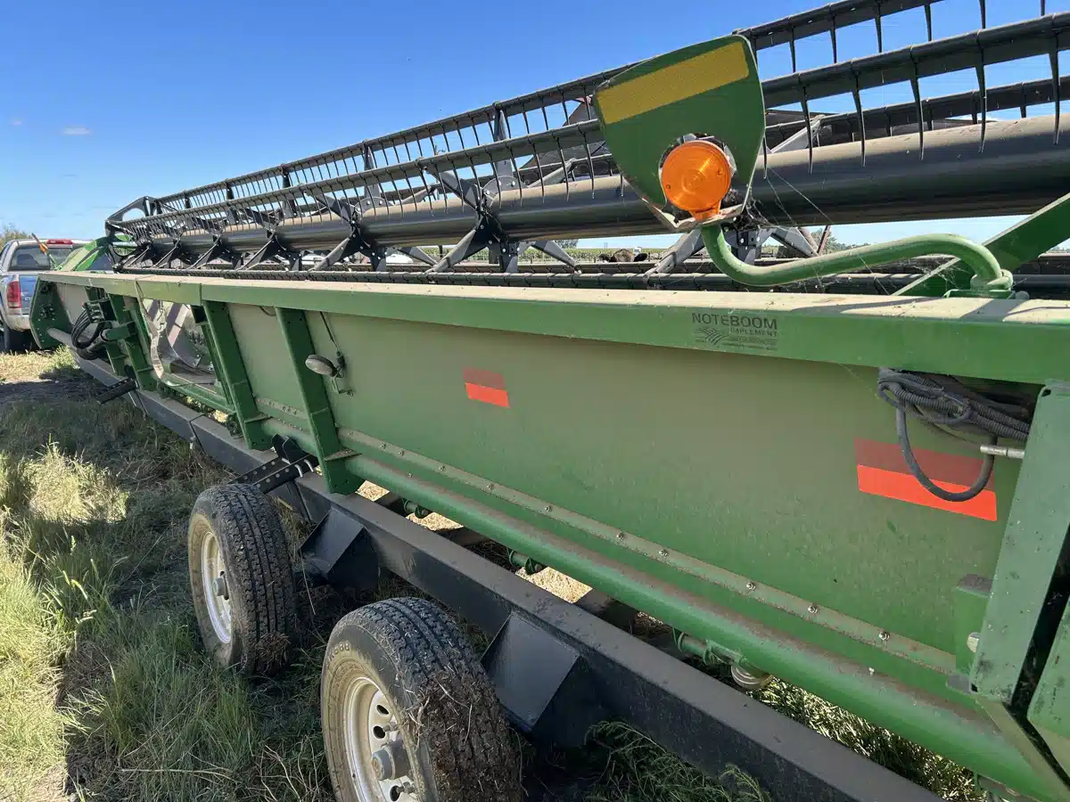 Gallery image 2 for Used 2013 John Deere 635F Header - Flex