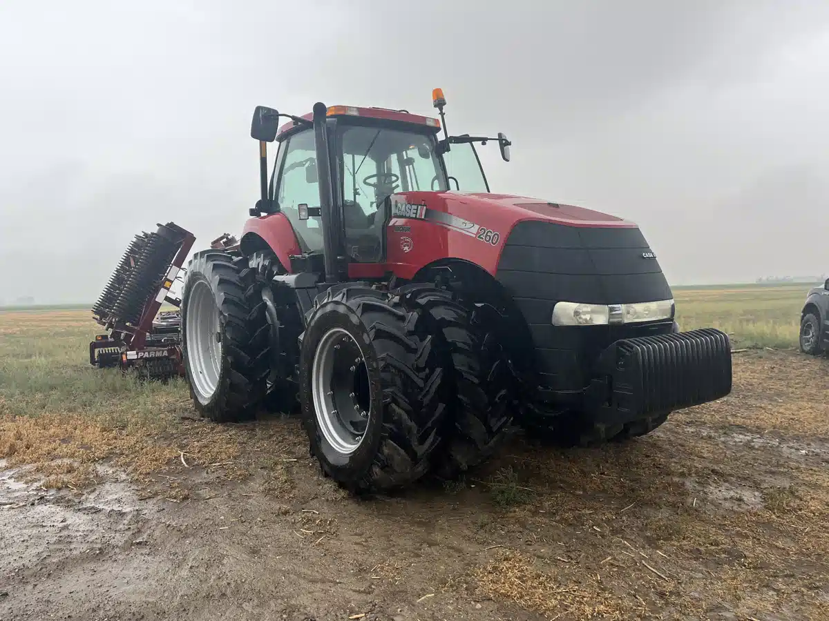 Gallery image 1 for Used 2011 Case IH MAGNUM 260 Tractor
