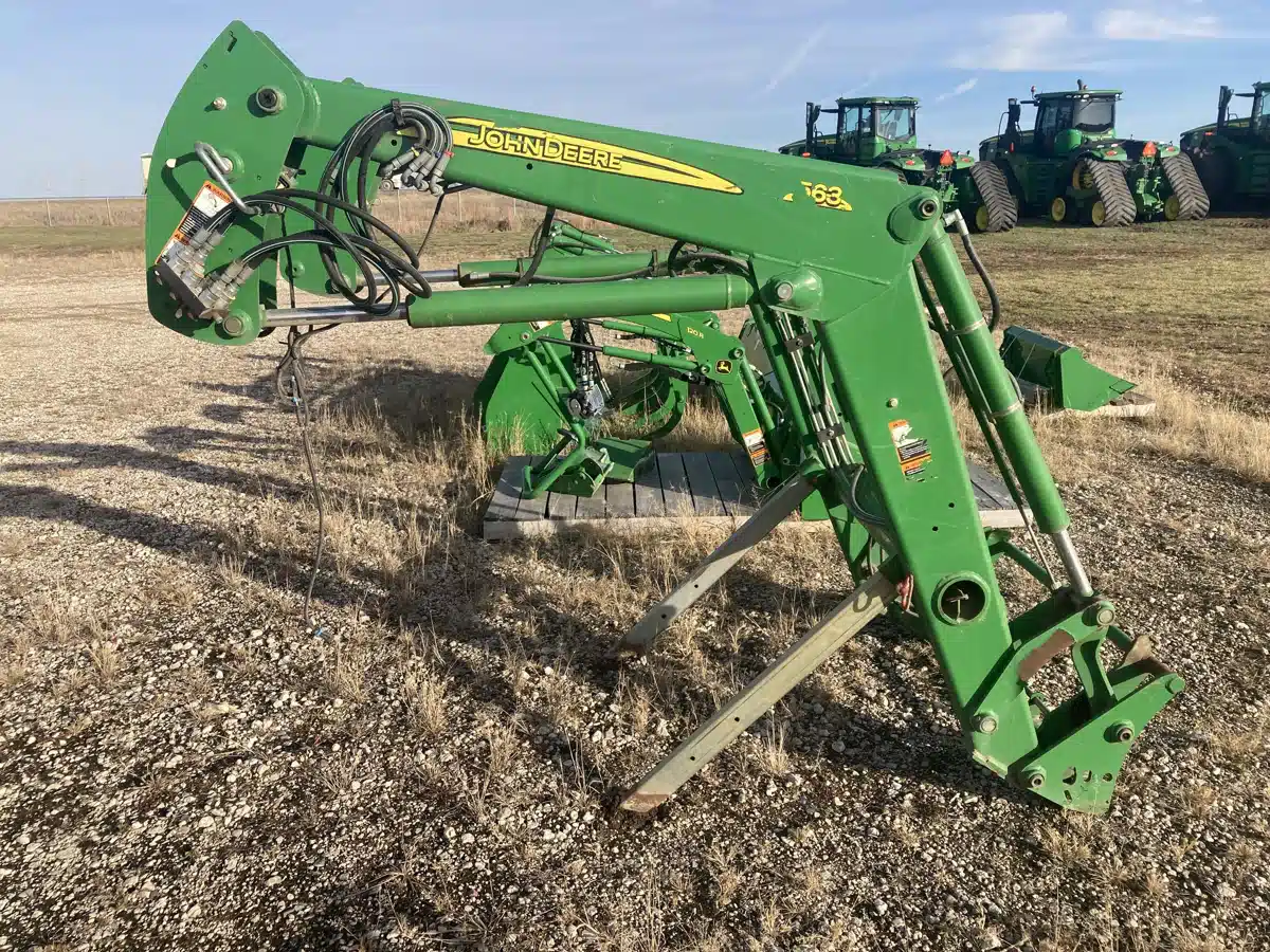 Gallery image 1 for Used 2010 John Deere 563 Tractor Loader